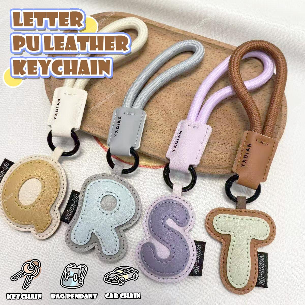 Monogram Keychain Leather - 26 Alfabet Gantungan Kunci Kulit PU