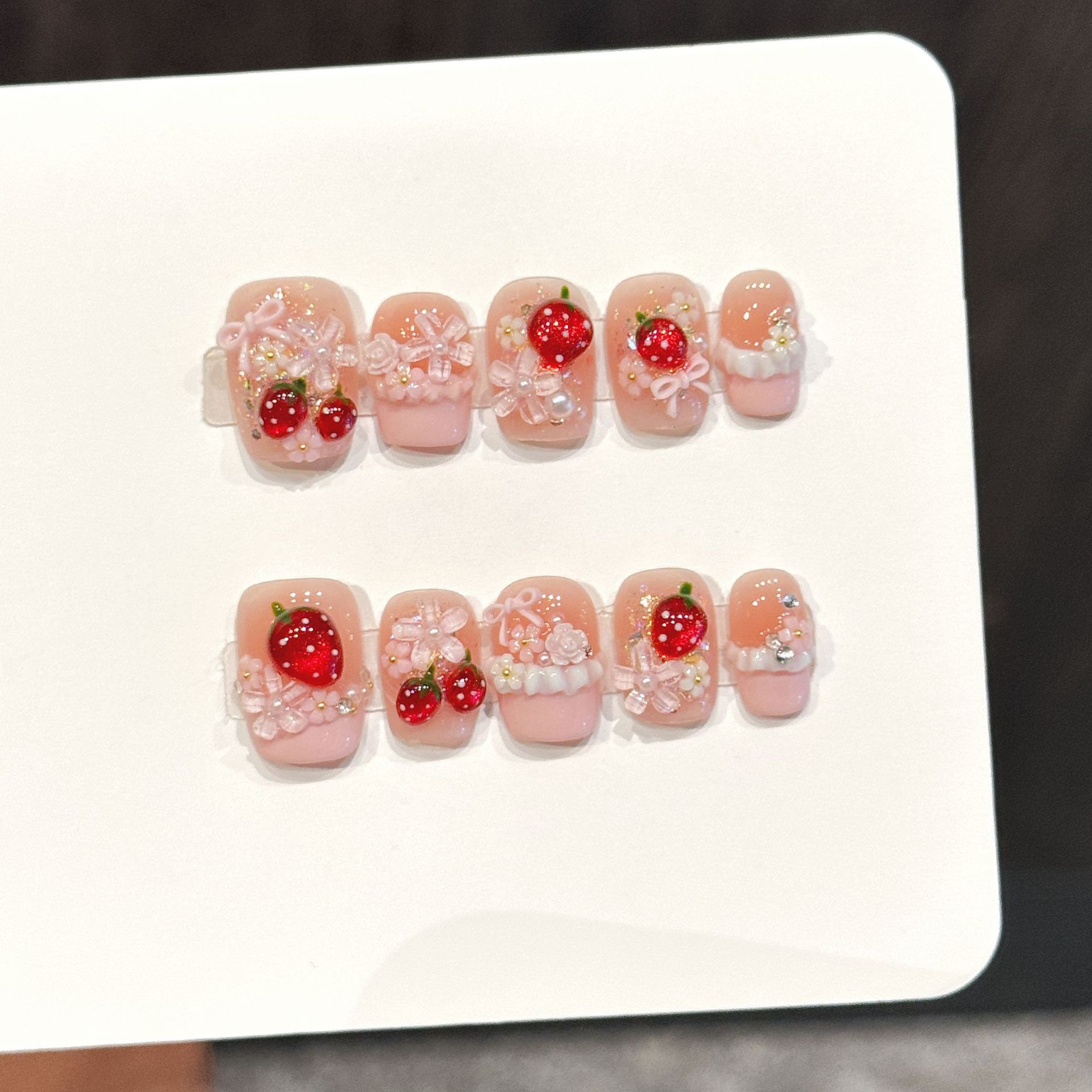 Pressed Flower Art - 10pcs Kuku Palsu Cantik Motif Stroberi