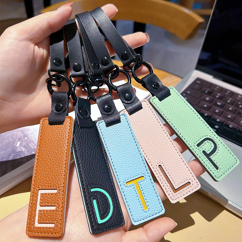 Gantungan Kunci Kulit Pu Klasi - Monogram Keychain Leather ulasan dan harga