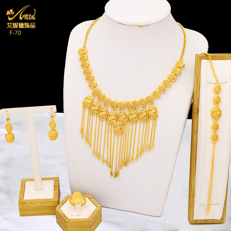 Set Perhiasan Wanita 4-Piece E - Coordinates Bracelet ulasan dan harga
