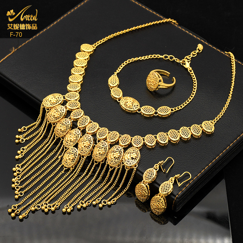 Set Perhiasan Wanita 4-Piece E - Coordinates Bracelet ulasan dan harga
